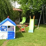 Mit Terrasse In Kropelin *