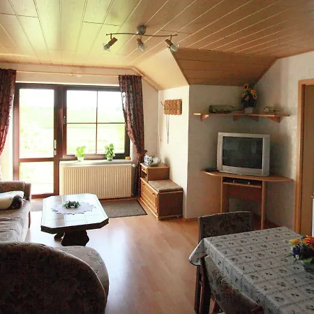 Mit Terrasse In Kropelin Apartamento