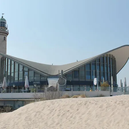 Mit Terrasse In Kropelin