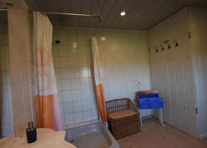 Mit Terrasse In Kropelin Apartment